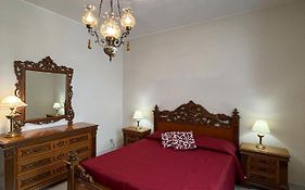 Selinunte Street House
